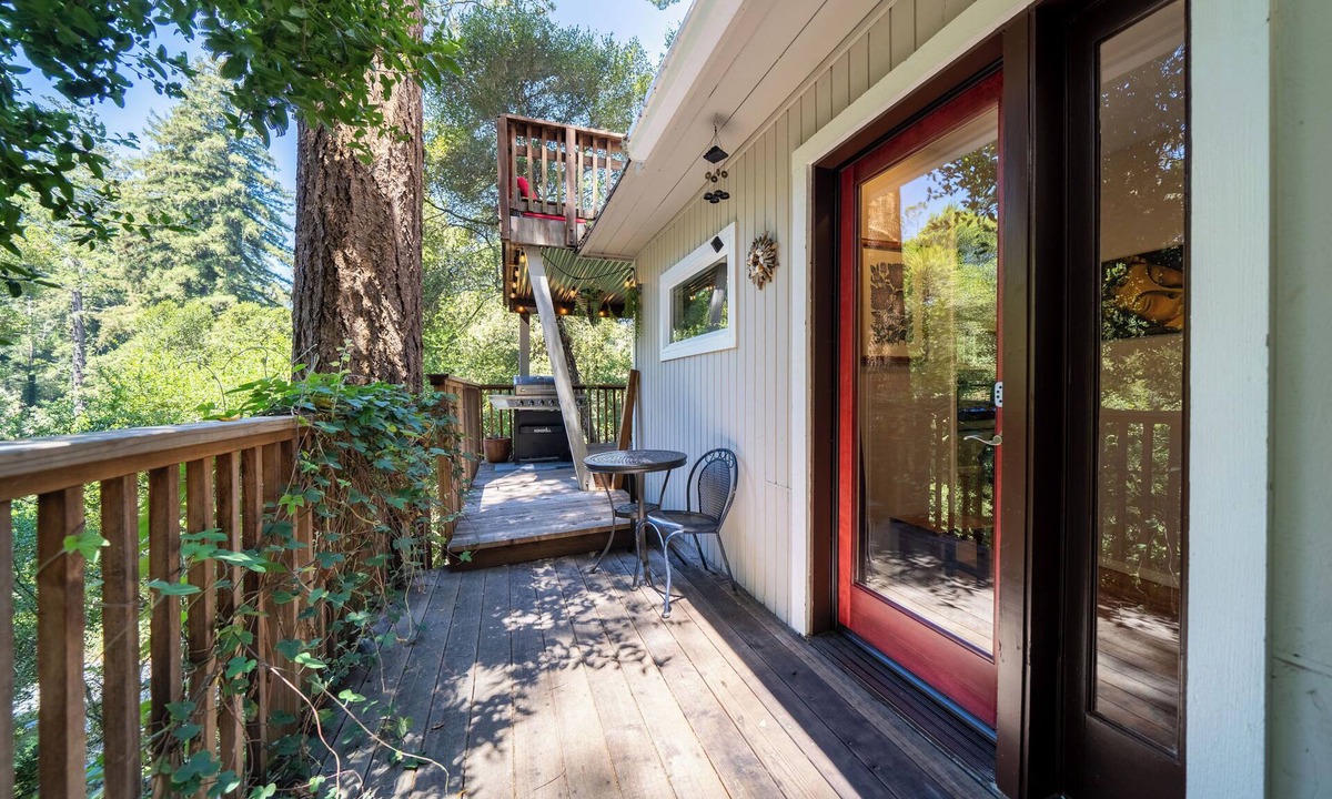 Aptos Apartment | Stairway to Treetop Heaven- Lower 1bd w/private hot tub and deck!