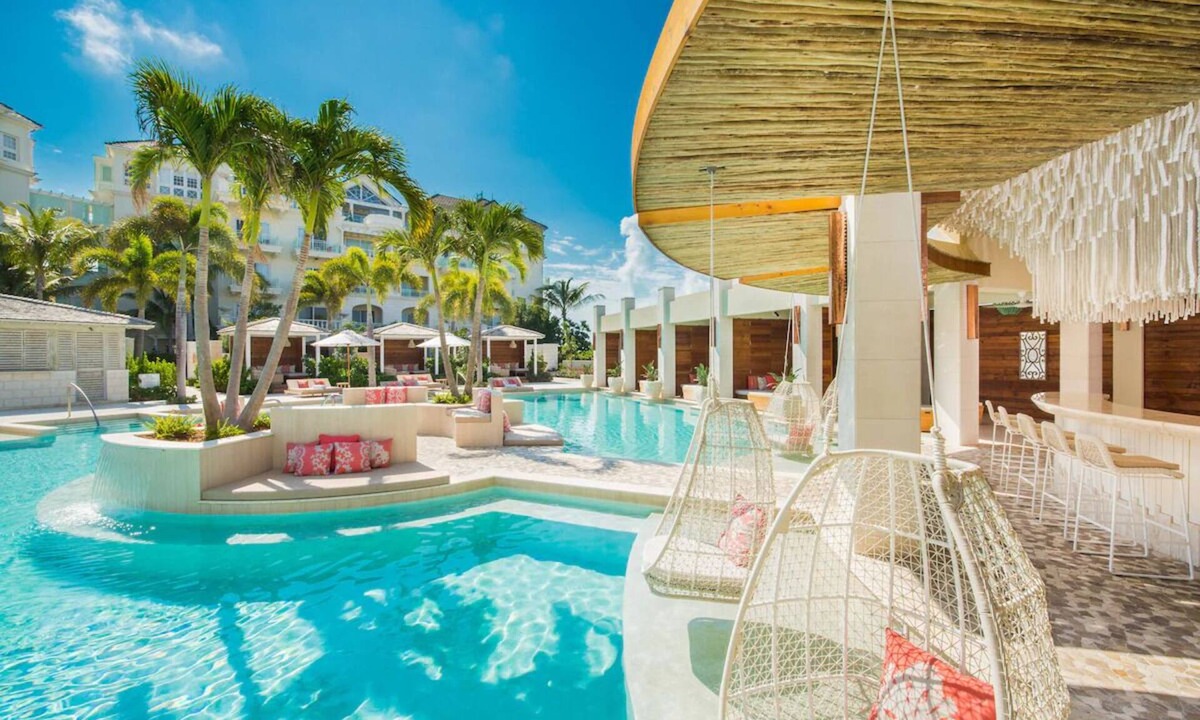 Long Bay Hotel | Stylish Double Junior Suite w/Balcony, Close to Historic Downtown