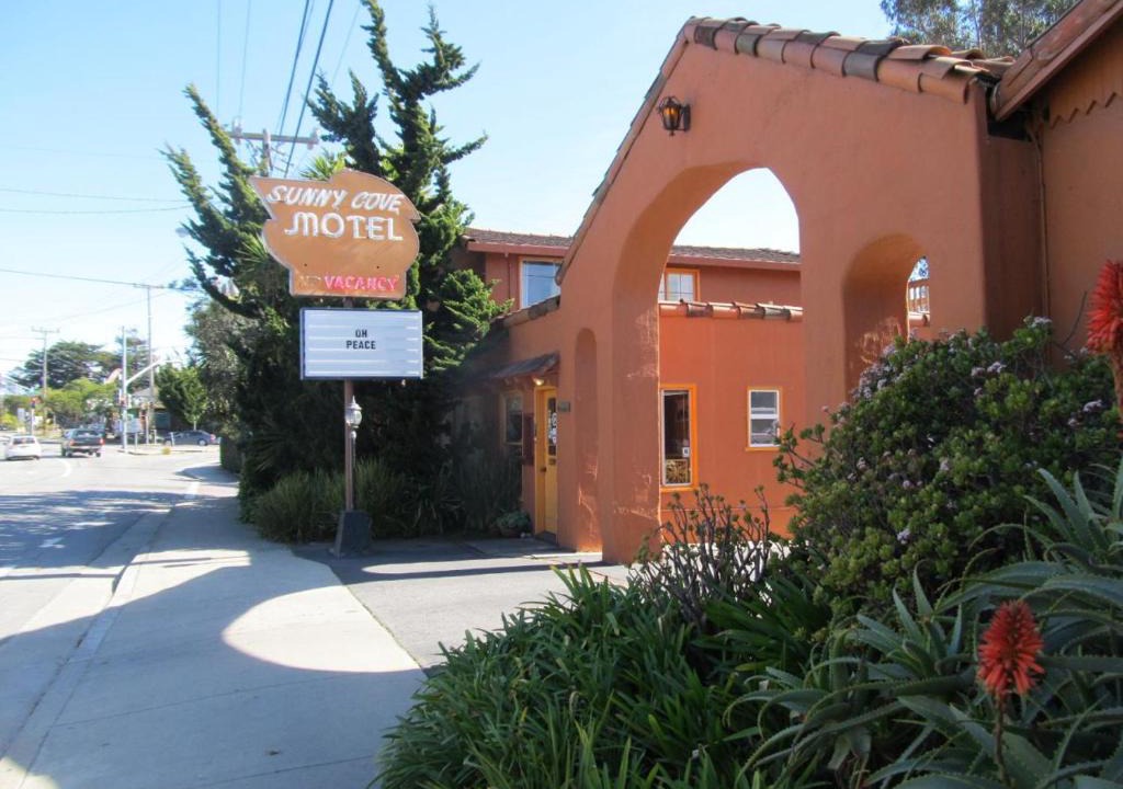 Eastside Santa Cruz Hotel | Sunny Cove Motel