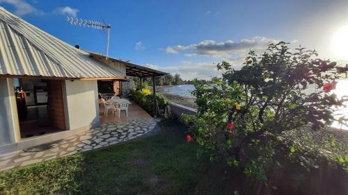 Arue House | Tahara'a Beach Bungalow