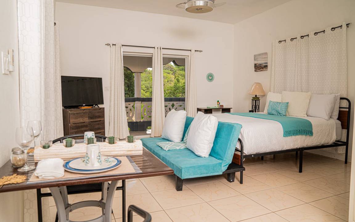 Discovery Bay Villa | 40 m² Villa ∙ 1 bedroom ∙ 3 guests