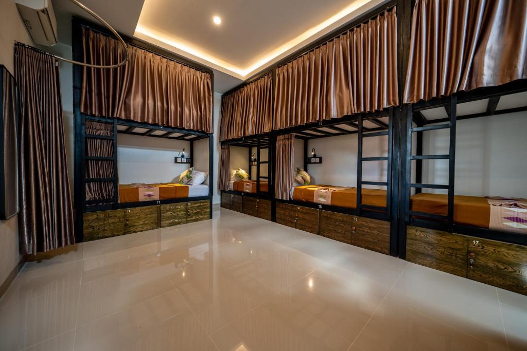 Sampalan Hostel | The Moon Hostel