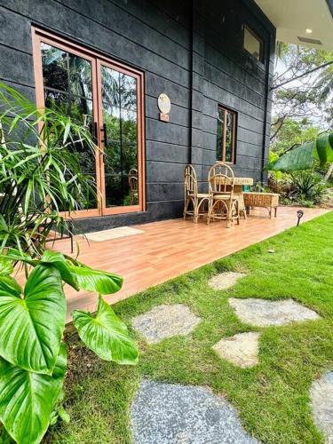 El Nido House | Tiny Hideaway Ysla House with free 2 motorbikes