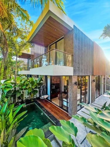 Beraban Villa | Tiny Villa Nyanyi - Charming 2 BR House 4 mins from Beach