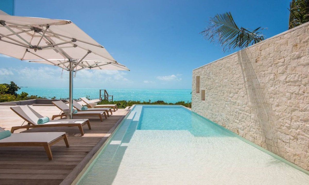 Venetian Road Settlement Villa | Top villa with fantastic views