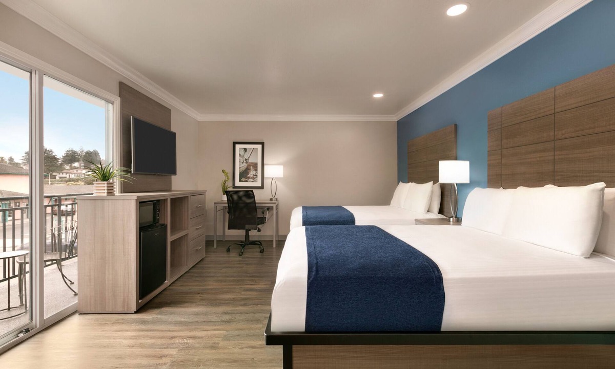 Westside Santa Cruz Hotel | Torch Lite Inn