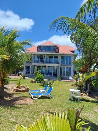 Anse Kerlan Apartment | Treasure Island Retreat