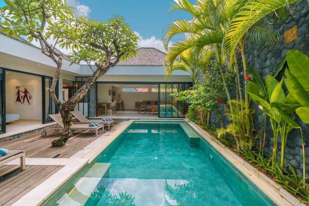 Petitenget Villa | Villa Anahata: Modern 2BR Villa w/Pool in Seminyak !