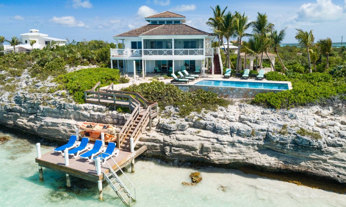 Ocean Point House | Villa Calypso: Ocean Access, Pool, Kayaks, & More!