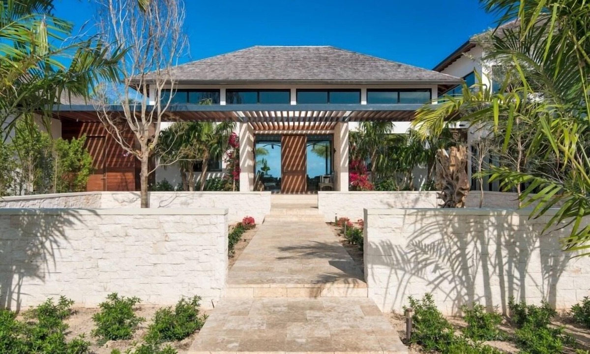 Leeward Settlement Villa | Villa Hawksbill - Located in Magnificent Grace Bay with Private Pool