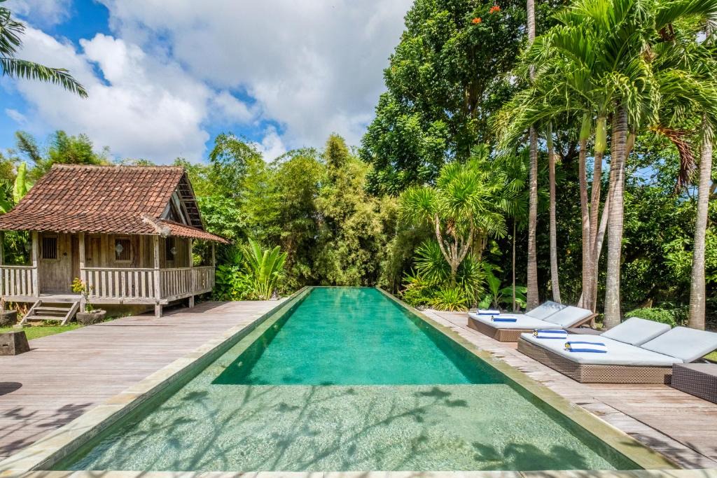 Jimbaran Bay Villa | Villa Moments
