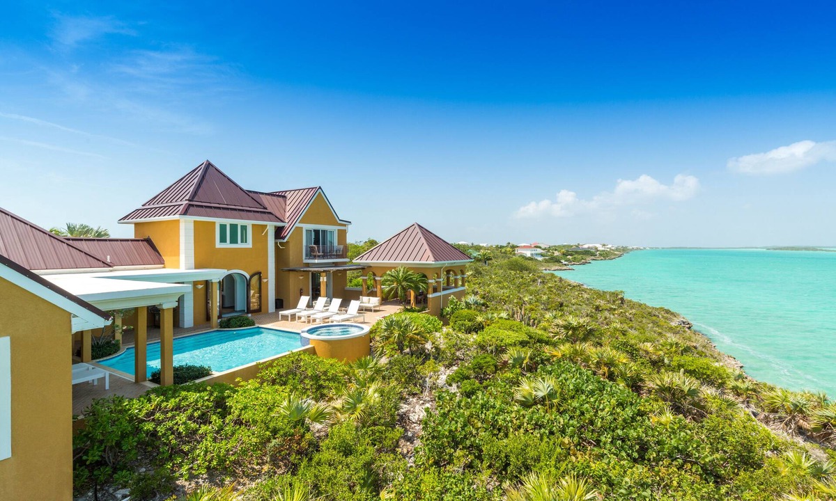 Ocean Point Villa | Waterfront, Total Privacy, Relaxation, Incredible Views, Directly on Chalk Sound