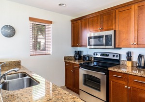 1 BD,1.5 Bathroom, Beautiful Condo.