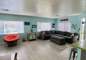 10 minute walk to Capitola Village and ocean