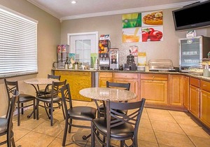 2-Star Hotel ∙ Quality Inn Santa Cruz