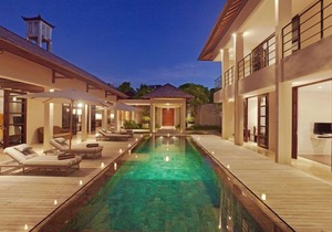 4 Bedroom Jimbaran Luxe Pool Villa, Housekeeping Staff Service, Breakfast!