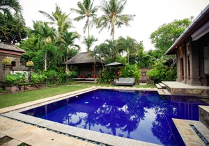 4 Bedroom Villa w/private pool, Seminyak