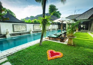 5 Star Luxury In The Heart Of Seminyak