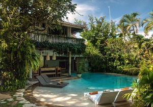 Amazing 5BR Villa, Seminyak - In The HEART Of The Life Center! , W/Swimming Pool