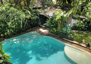 Amazing 5BR Villa, Seminyak - In The HEART Of The Life Center! , W/Swimming Pool