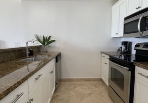 AquaBLU Ocean View Studio