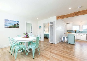 Awesome Beach House 1 block from Pleasure Point