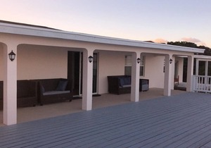 Bayfront Family Vacation Rental - OCEAN VIEW - Bottle Creek, North Caicos