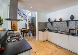 Beautiful 4 Bedroom Villa, Oberoi