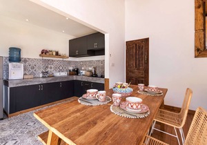 Beautiful 5 Star Holiday Villa in a Prime Location in Seminyak, Villa Bali 2046