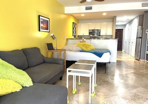 Charming and newly refreshed Studio, In The Heart Of Paradise,