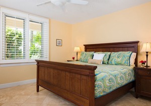 Oceanfront 2 BR Condo, Heart of Grace Bay Beach