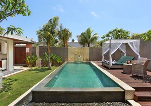 One Bedroom Suite Villa with a private pool only 5 minutes drive to the beach