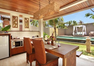 One Bedroom Suite Villa with a private pool only 5 minutes drive to the beach