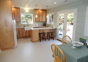 Opal Cliff Drive Cottage- with Private Beach Access