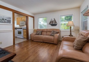 Pleasure Point Cottage #A- pet friendly