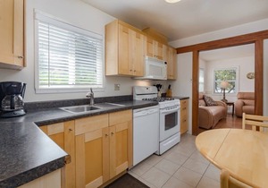 Pleasure Point Cottage #A- pet friendly