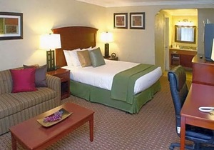 Quality Inn & Suites Santa Cruz Mountains Ben Lomond