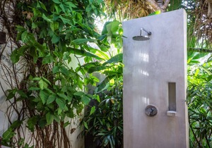 Rent a Luxury Villa in Bali Close to the Beach, Bali Villa 2035