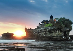Rent a Luxury Villa in Bali Close to the Beach, Bali Villa 2035