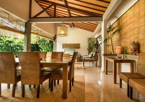 Rent a Luxury Villa in Bali Close to the Beach, Bali Villa 2038