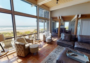 SPECTACULAR OCEAN-FRONT HOME IN MONTEREY BAY