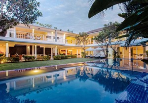Stunning 2-story modern white beach villa, Jimbaran Bay, Bali