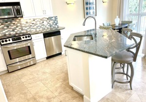 Villa Renaissance 503: 2nd Floor 1 Bedroom Pool/Garden View Villa: Sleeps 2-4