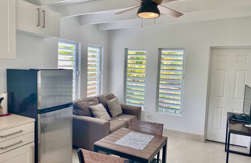 The Bight Villa | 1 Minute Walk To Grace Bay Pelican Beach! Nice Gardens!
