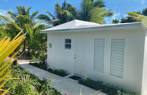 The Bight Villa | 1 Minute Walk To Grace Bay Pelican Beach! Nice Gardens!