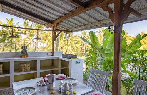 Sambahan Bed & Breakfast | 125 m² Bed and breakfast ∙ 2 bedrooms ∙ 127 guests