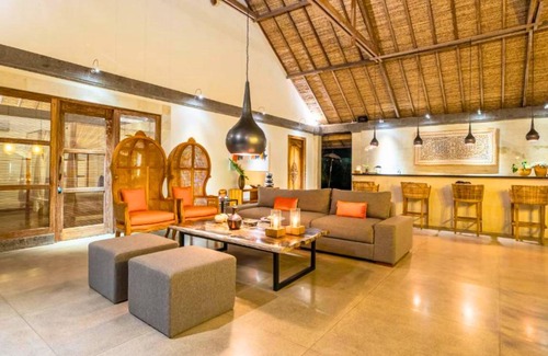 Kenderan Villa | 1400 m² Villa ∙ 2 bedrooms ∙ 4 guests