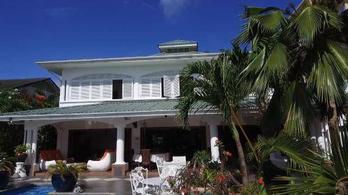 Mahe Island Bed & Breakfast | 150 m² Bed and breakfast ∙ 5 guests