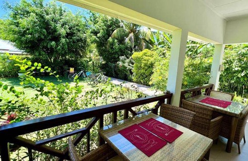 La Digue House | 150 m² House ∙ 3 bedrooms ∙ 5 guests