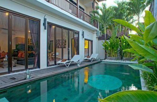 Central Seminyak Villa | 160 m² Villa ∙ 3 bedrooms ∙ 9 guests